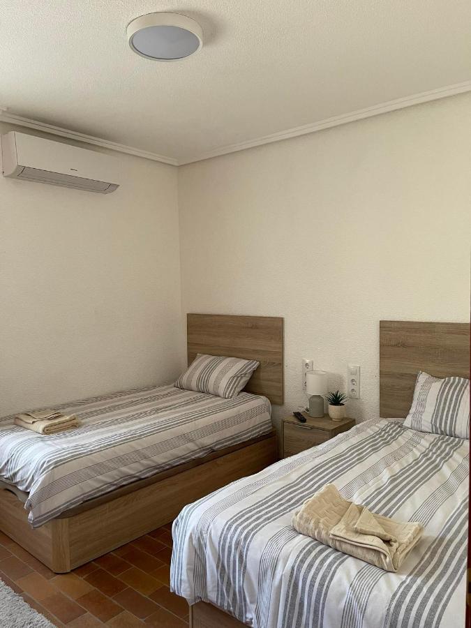 Djm Palms - Shared Casa Rural - Casa Rural Compartida - No Es Una Casa Privada Ayora Esterno foto