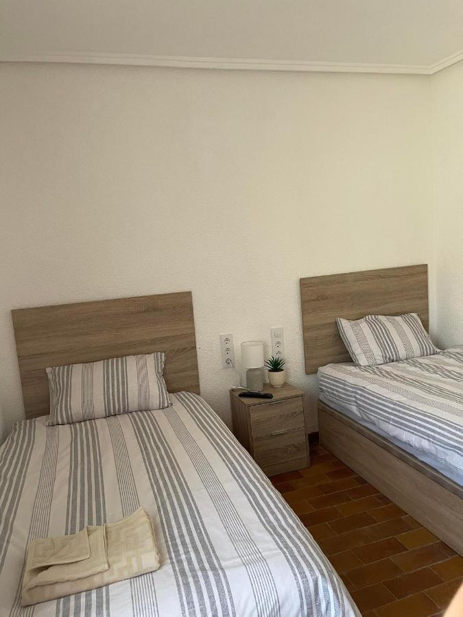 Djm Palms - Shared Casa Rural - Casa Rural Compartida - No Es Una Casa Privada Ayora Esterno foto